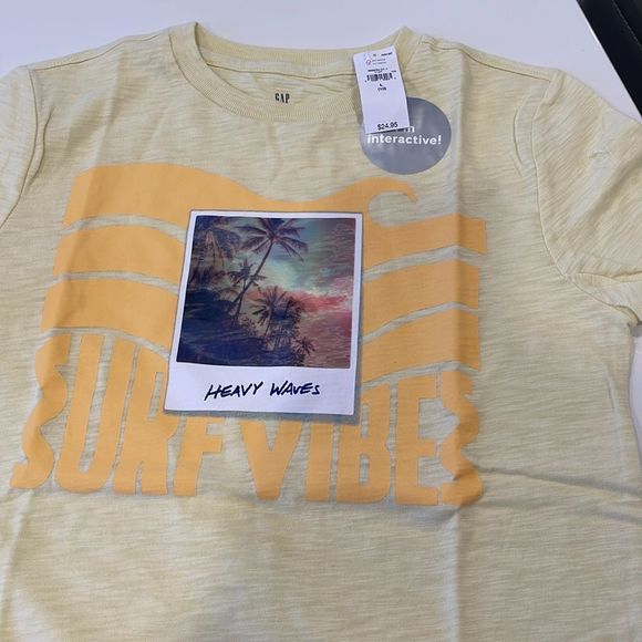 COPY - NWT Bundle of Gap tee - Picture 2 of 5